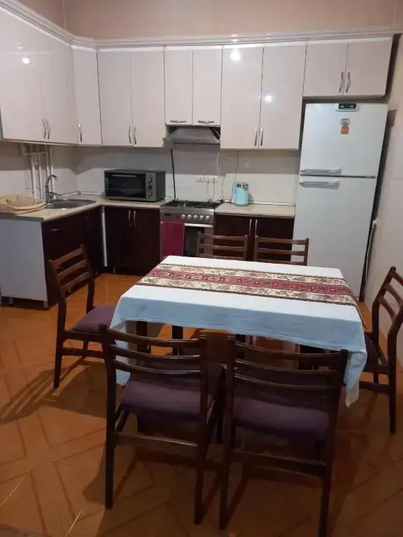 Гарни: Guest House SAMAN