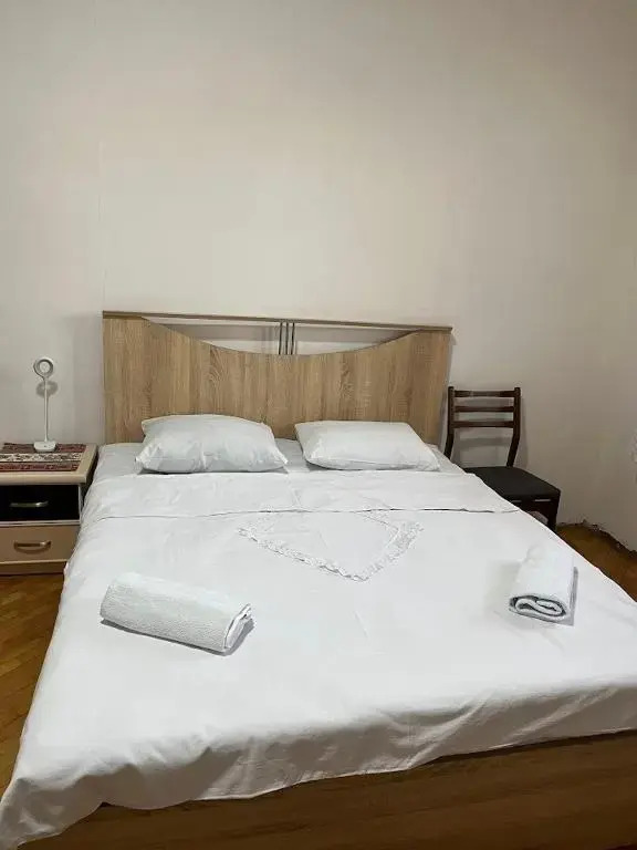 Гарни: Guest House SAMAN