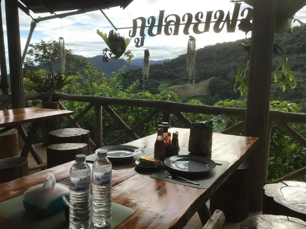 Тап-Тао: Phu Plai Fah