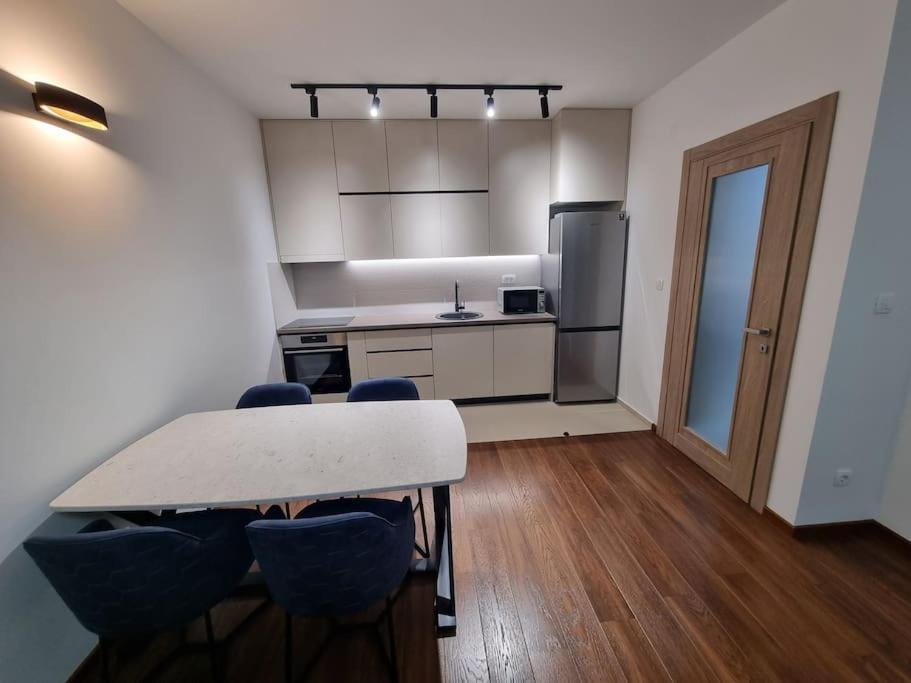 Подгорица: Master Quart Modern Apt. 27