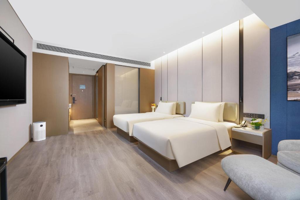Цзинань: Yaduo Hotel, East Square, Jinan West Station
