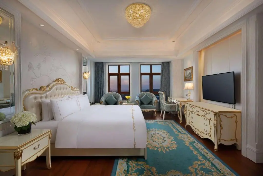 Куньмин: Wyndham Grand Kunming East