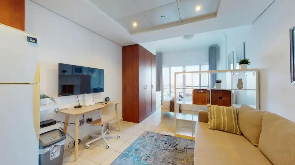 Дубай: Lv13 - Elegant Studio in Lake View Tower