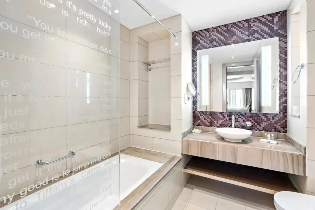 Дубай: Aliving Luxury 1br Paramount Towers Business Bay 6205
