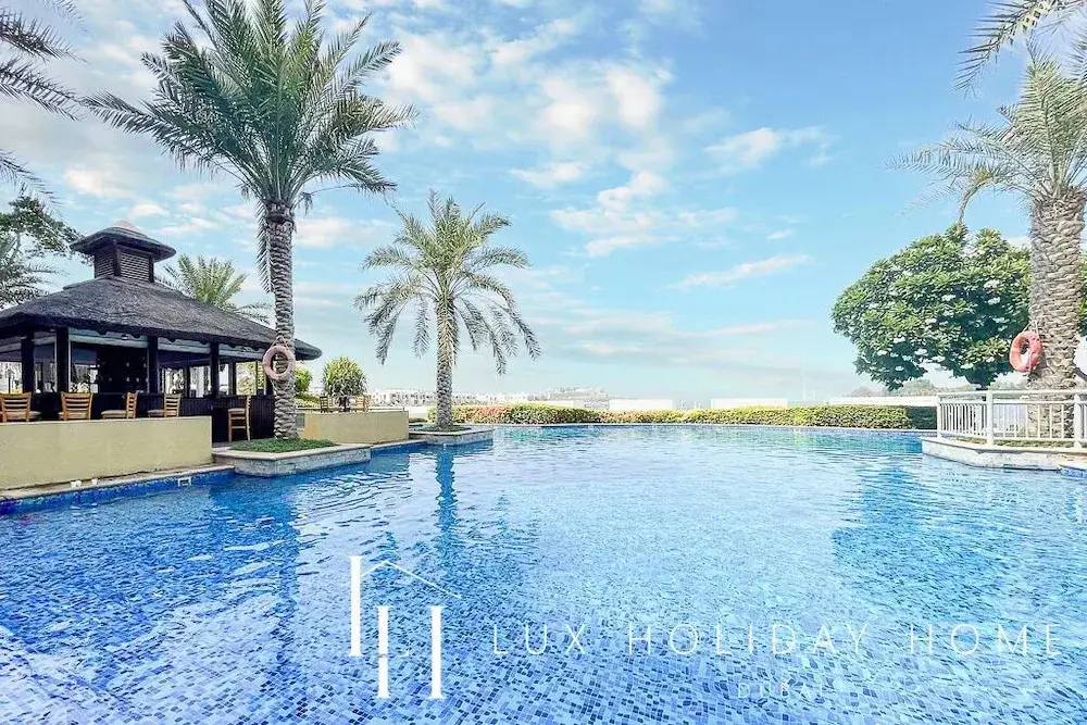 Дубай: LUX The Shoreline Penthouse Suite