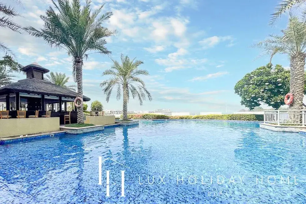 Дубай: LUX The Shoreline Penthouse Suite