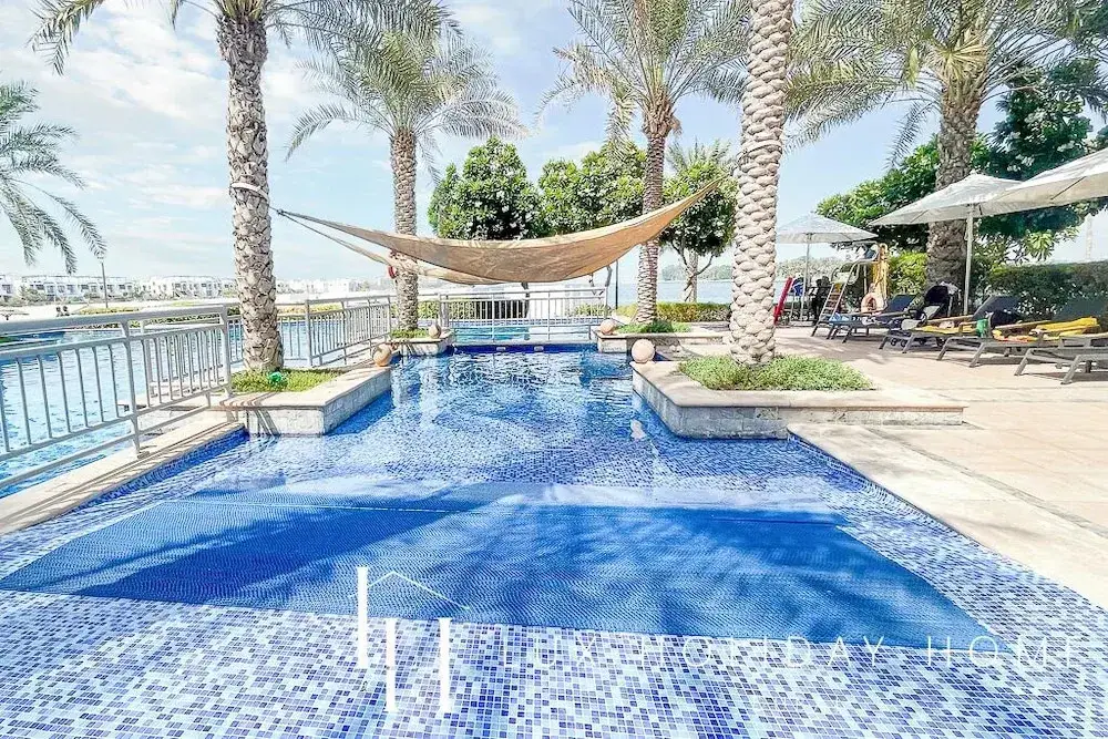 Дубай: LUX The Shoreline Penthouse Suite