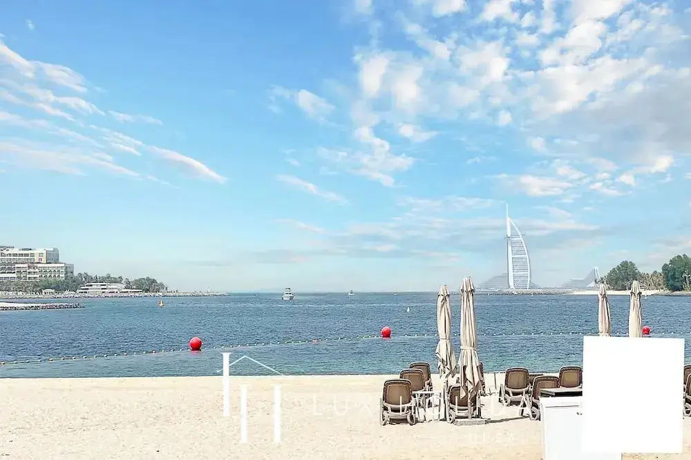 Дубай: LUX The Shoreline Penthouse Suite