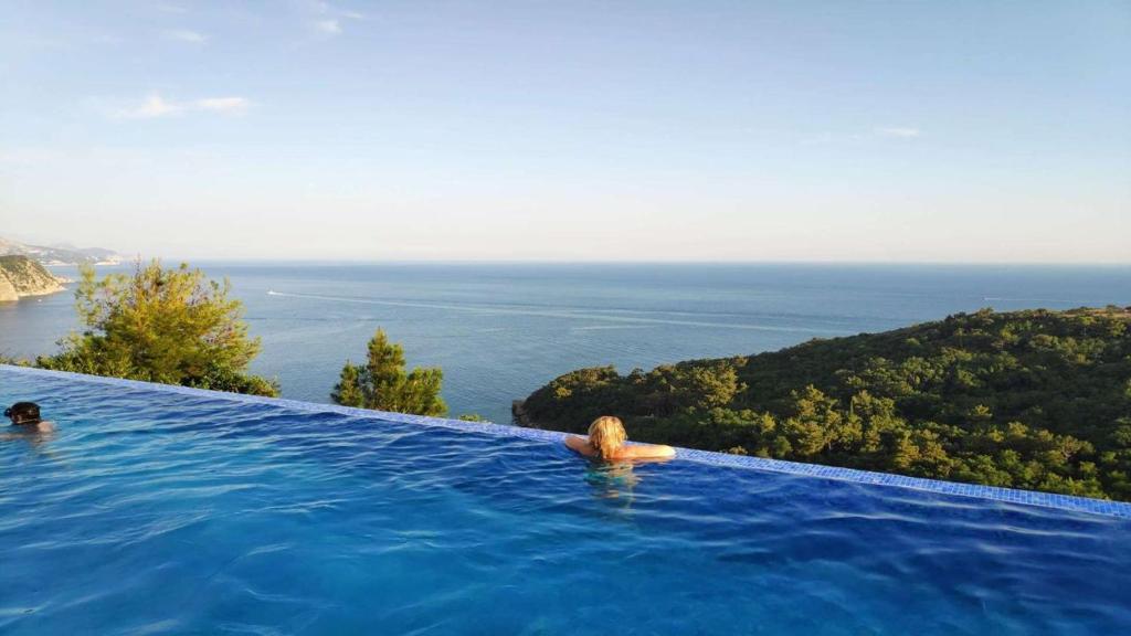 Бечичи: Tophill Altezza-13 - best view and pool