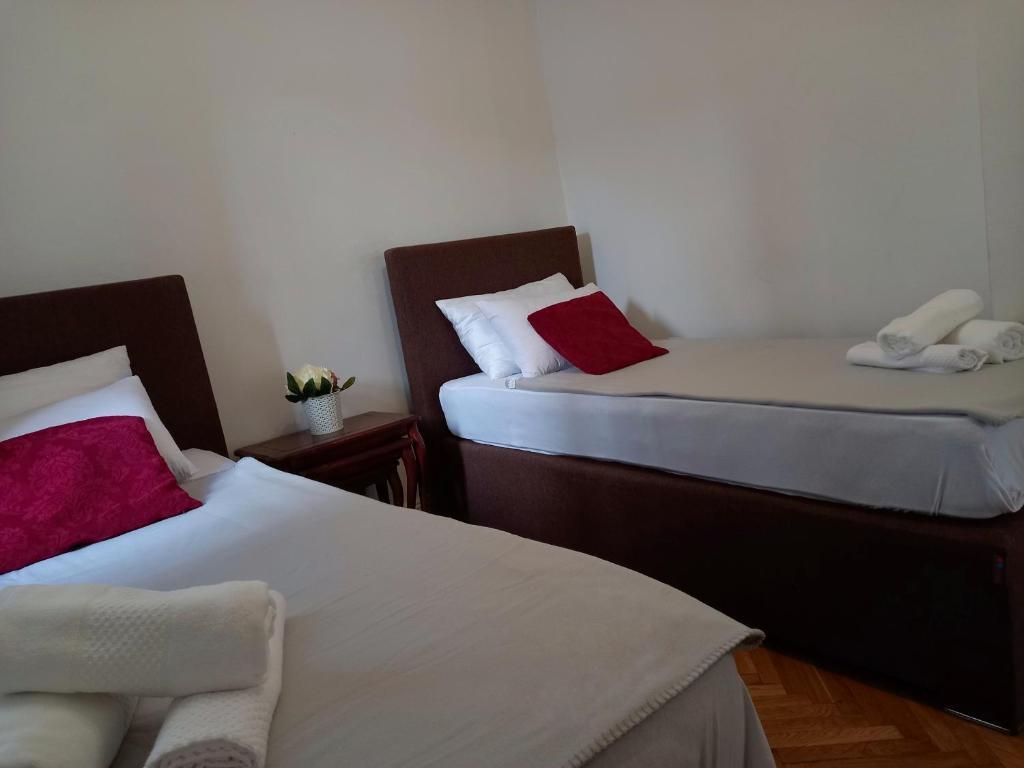 Доброта: Old Town Sea Gate Apartment