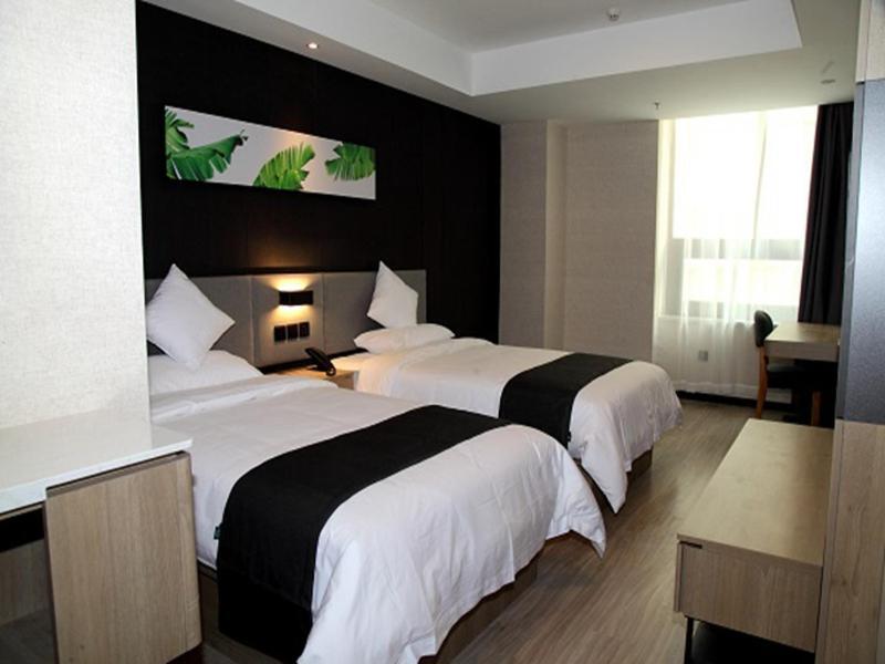 Сиань: Up And In Shan'xi Xi'an Weiyang District Yangguang Beijun