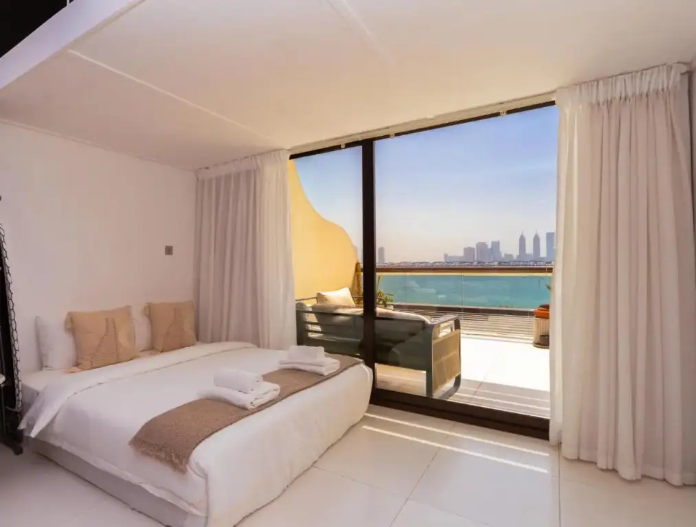 Дубай: Hotel Style Studio in The Iconic PALM