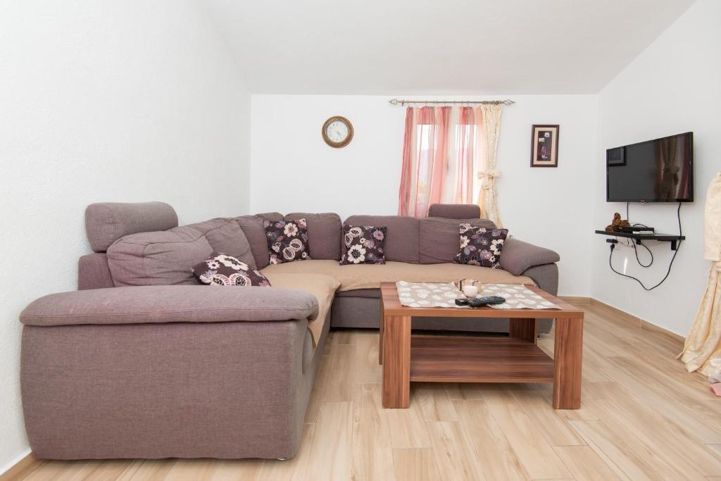 Доброта: Apartment Prcanj