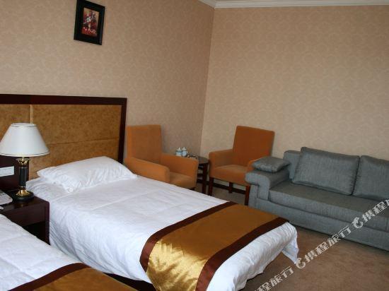 Лунчуань: Nanhua Jinli Jinhua Hotel