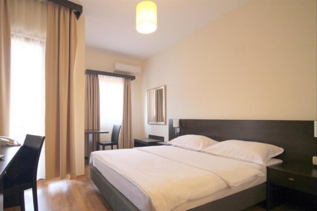 Будва: Hotel Lucic