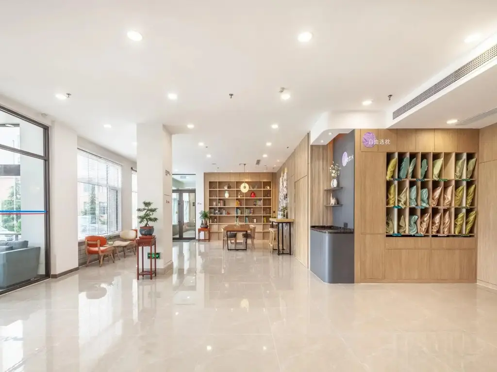 Циндао: Hanting Hotel Qingdao Ocean University Of China