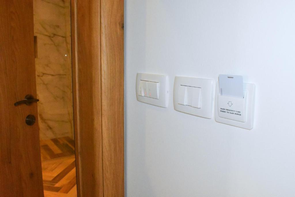 Бусат: White Star Apartments