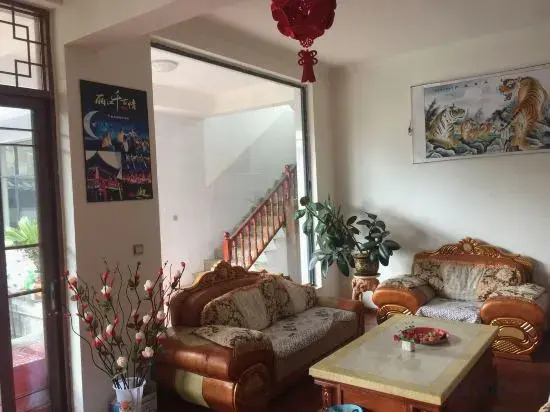 Лицзян: Lijiang Guest To Porch Inn