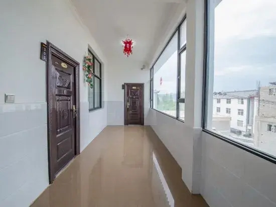 Lijiang Guest To Porch Inn — фото 1