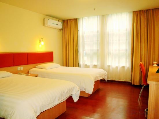 Гуанчжоу: Motai Hotel (Guangzhou Luoxi Bridge Xiahe Subway Station)