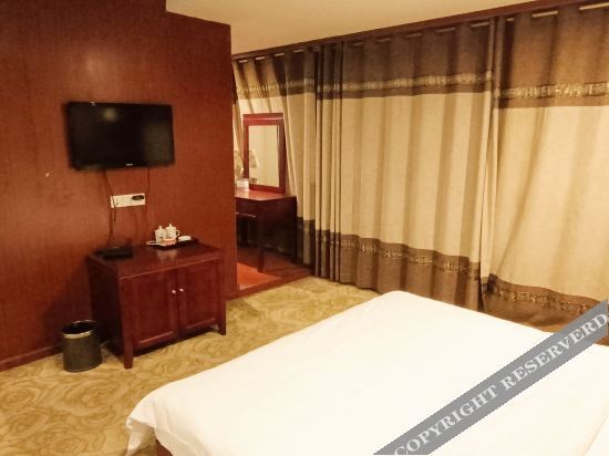 Цзуньи: Princess Chishui Hotel