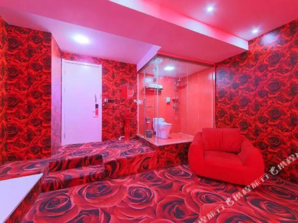 Шицзячжуан: Fall in love with your theme hotel (Shijiazhuang Tianshan Hai World Store Branch)