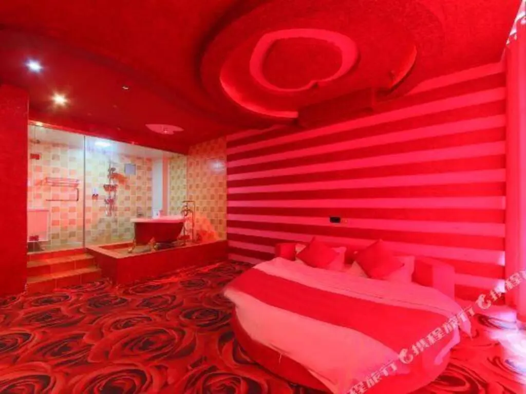 Шицзячжуан: Fall in love with your theme hotel (Shijiazhuang Tianshan Hai World Store Branch)