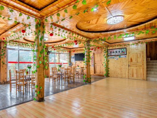 Longsheng: Longji Terrace Yunshang Cabin (Jinfodingguan Attractions Shop)