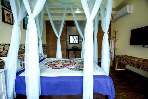 Лицзян: Lijiang Zhuohuayuan Boutique Inn