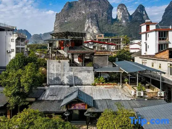 Яншо: Lijiang Xieshengyuan Inn
