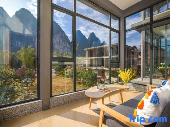 Яншо: Lijiang Xieshengyuan Inn