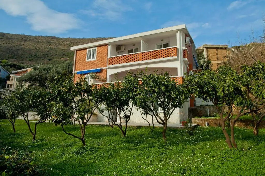 Петровац: Apartments Katarina Garden