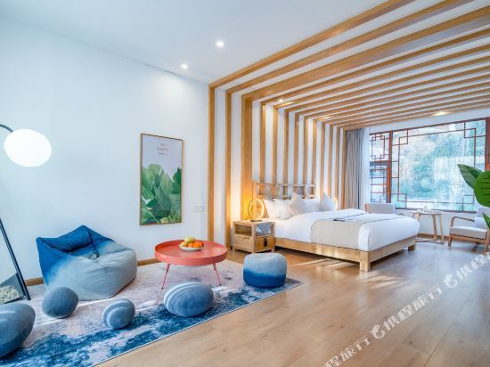 Лицзян: YiHuZhuoJiu Lijiang Ancient Town Resort