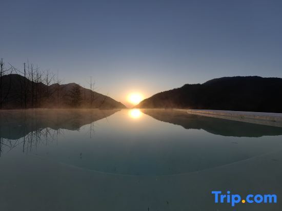 Вэньчуань: QianYuQianXun Hot Spring Homestay