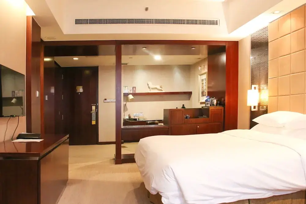 Яньтай: Crowne Plaza Yantai Sea View Yantai