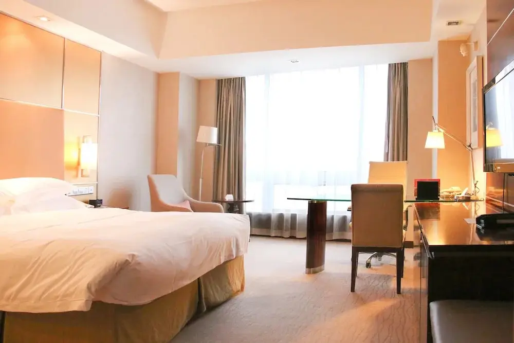 Яньтай: Crowne Plaza Yantai Sea View Yantai