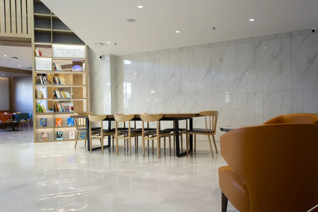 Тяньцзинь: Hanting Hotel (Tianjin Jizhou Jianshe Building)