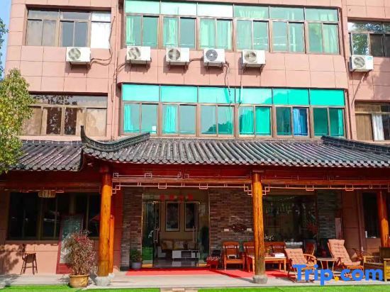 Хучжоу: Longwangshan Shenglin Inn