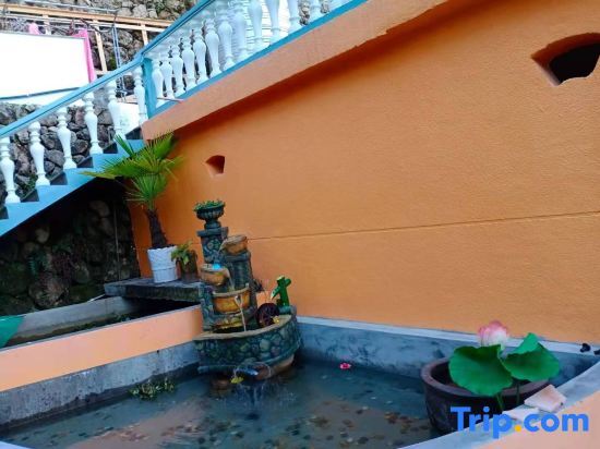 Хучжоу: Longwangshan Shenglin Inn