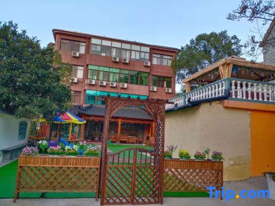 Хучжоу: Longwangshan Shenglin Inn
