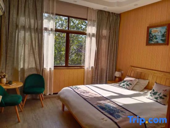 Хучжоу: Longwangshan Shenglin Inn