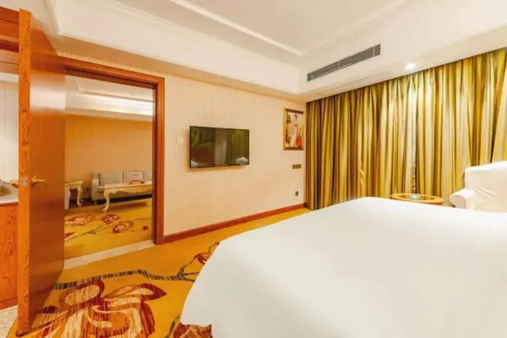 Шэньчжэнь: Vienna Hotel (Shenzhen Xiongfeng Road)