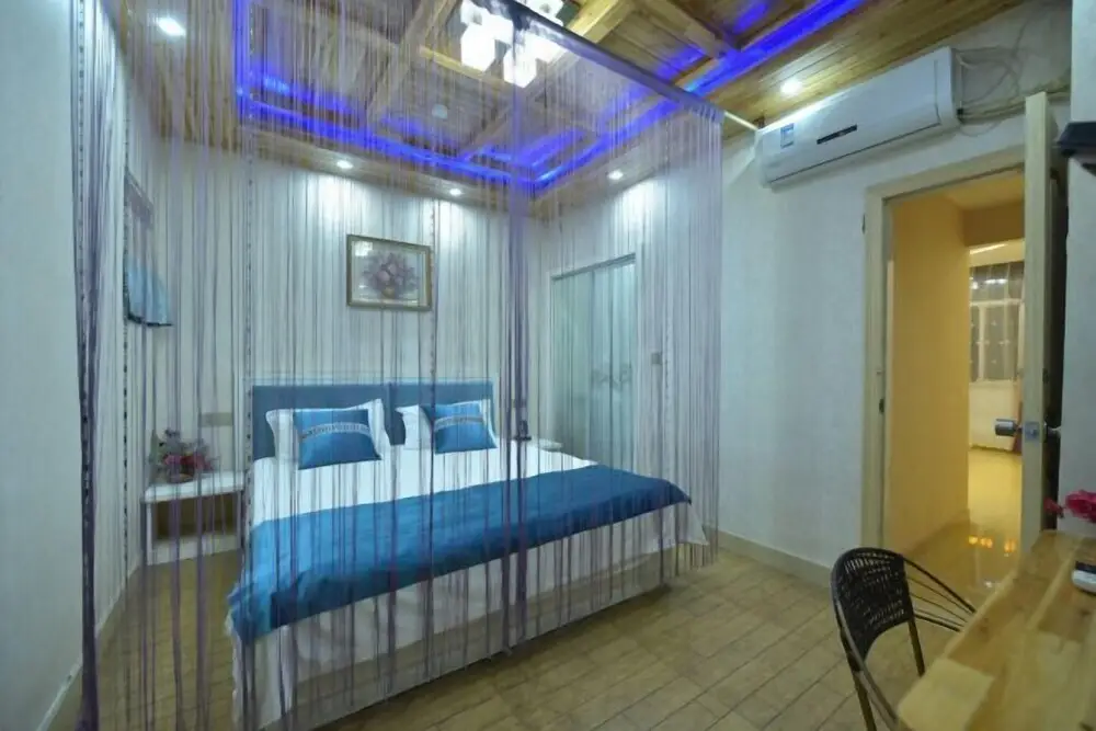 Цзясинь: Jinxiu Nianhua Inn