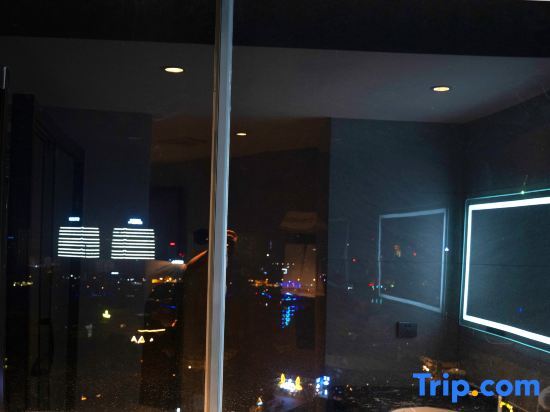 Цзинхун: XiShuang Banna Yue Ying Fu Xing Hotel