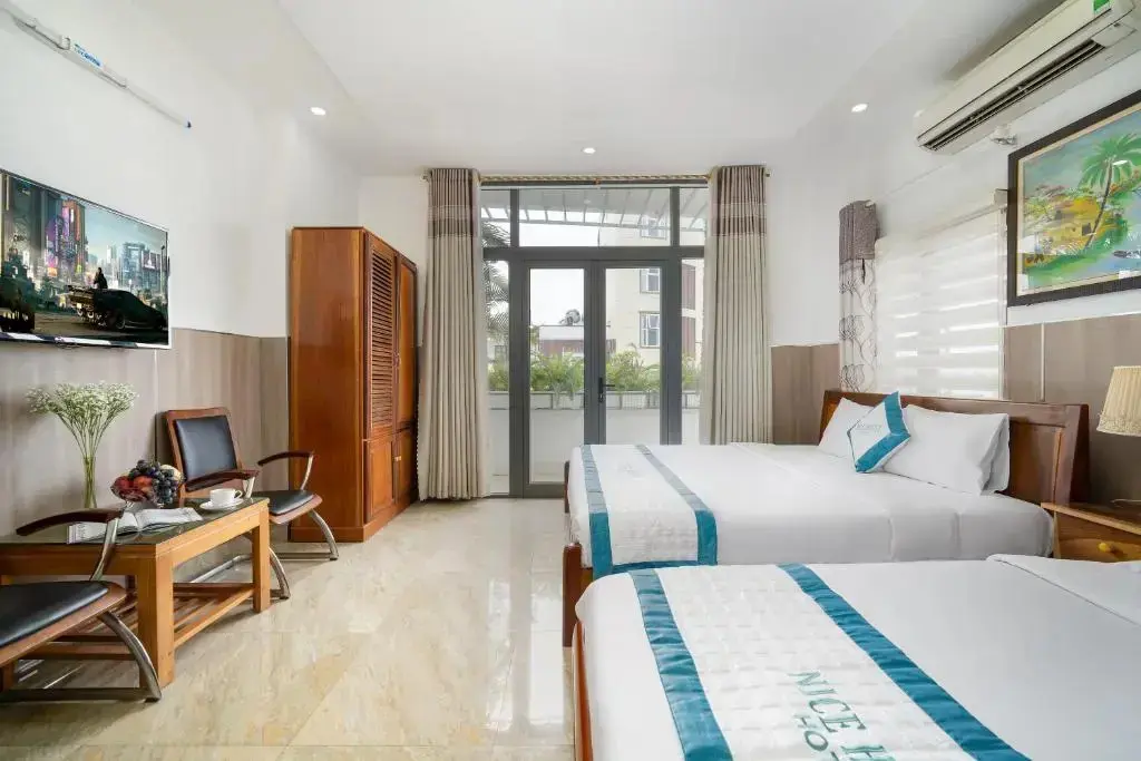 Дананг: Nice House Hotel - Near My Khe Beach