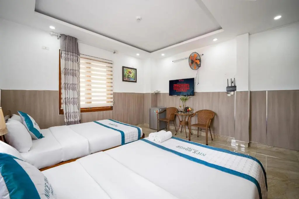 Дананг: Nice House Hotel - Near My Khe Beach