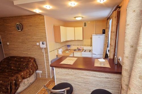 Омск: Center Loft Studija tsentr Omsk Gagarina Bezkontaktnoe zaselenie