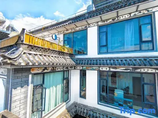Дали: Yunduo Ashely Yunni Alley Meishu (Gucheng Nanmen Branch)