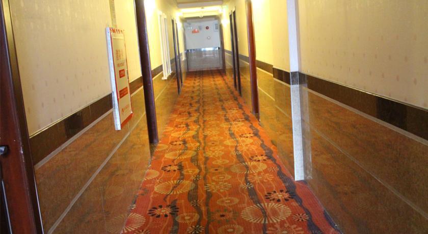 Шанхай: Shanghai Yiting 6+e Hotel (Dongfang Road Branch)