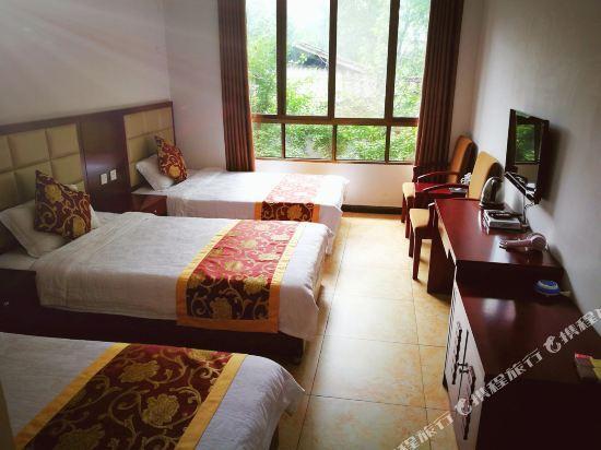 Вэньчуань: Houshan Youyicun Ruyi Shanzhuang Hotel